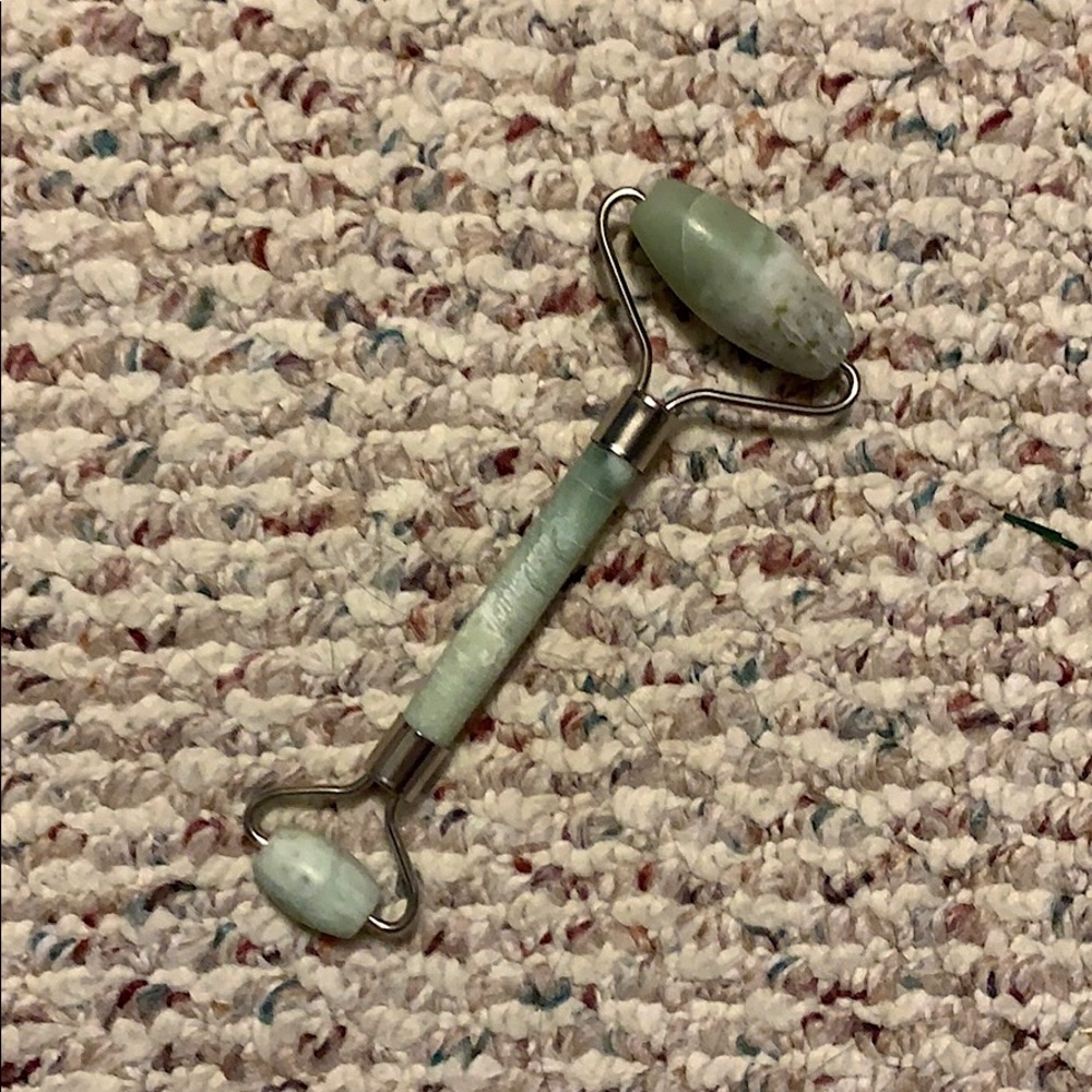 Jade Facial Roller